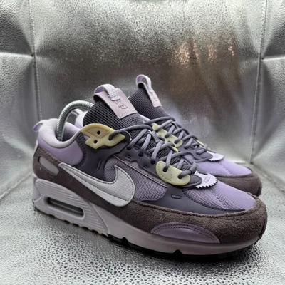Tênis de camurça feminino tamanho 9 Nike Air Max 90 Futura uva amanhecer lilás DM9922-500 - Imagem 1 de 4