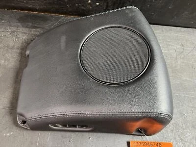 02-06 CAJA ALTAVOZ SUBWOOFER TRASERO MASERATI SPYDER ID 1250123000 Foto 1 de 4