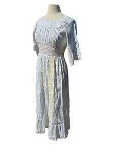 Vintage Pleated Cotton Dress With Crochet Paneling size Small - Picture 1 of 7