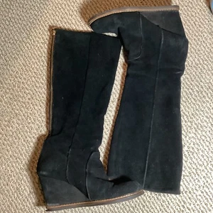 KATE SPADE Sanibel Knee High Black Wedge Boots - Suede - Women's Size 8M - Picture 1 of 14