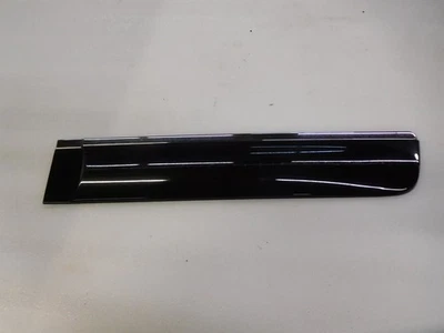GMC Yukon Denali Left Rear Door Moulding Molding 15865665 2007 2008 2009 2010 Foto 1 de 4