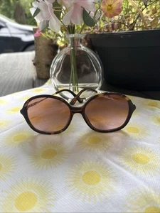 Gafas de sol Vince Camuto de moda VC892-TS. Lentes BRNSMK, marco metálico parcial. - Imagen 1 de 10