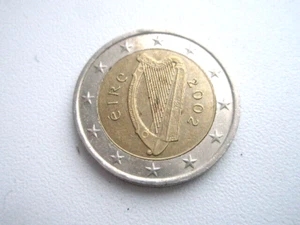 IRELAND 2002 2 EURO COIN ,, CELTIC HARP'' - Picture 1 of 3