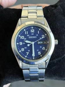 RARE Seiko 7N43-9080 – Classic Blue Dial Field Watch – JAPAN Quartz - Picture 1 of 8