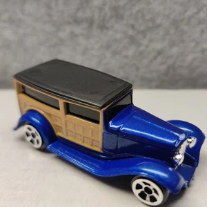 Maisto 1932 Blue FORD WOODY 1:64 Scale Collector Car - Loose Mint Condition - Picture 1 of 10