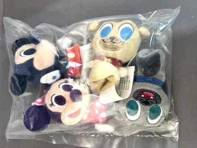 Disney Junior Mickey & Minnie Mouse & Bingo & Rolly Finger Puppets - Mini Peluche Foto 1 de 4