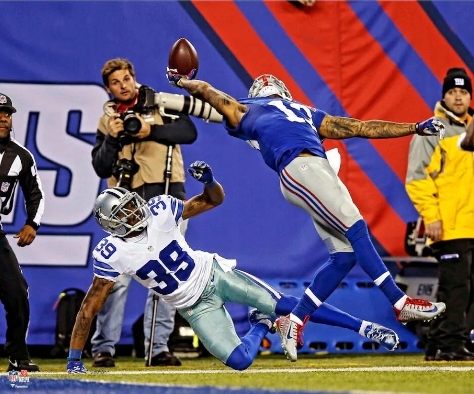 Foto de fútbol americano Odell Beckham con una mano TD Catch New York Giants 8" x 10" Foto 1 de 1