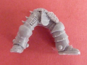 FORGEWORLD World Eaters RAMPAGER MARCA 2 PATAS DE ARMADURA (D) - Brocas 40K - Imagen 1 de 1