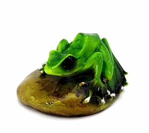 Bottle Opener Green Frog Figurine Hidden Beer Soda Bottle Cap Opener B - Picture 1 of 4