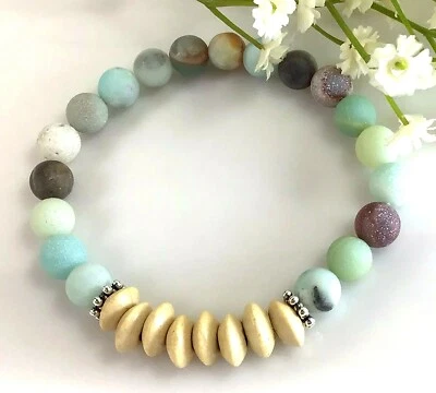 Pulsera boho elástica con cuentas amazonita mate verde con cuentas de madera regalo curativo Foto 1 de 4