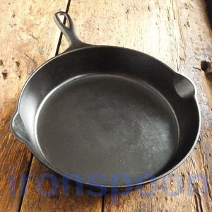 Antique GRISWOLD Cast Iron SKILLET Frying Pan # 8 3rd Series - Crack - Ironspoon - Picture 1 of 18