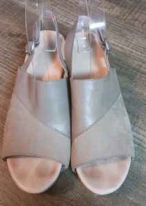 Women's Dansko Madalyn Sandal Taupe Slingback Block Heel Size 40/9.5 - Picture 1 of 10