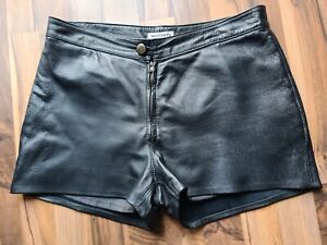 Woman's butterweicher Echtleder-Shorts Bermudas Hotpants Gr. 40 schwarz Lamm