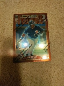 Tony Gwynn 1996 Topps Finest Franchises Card (B)