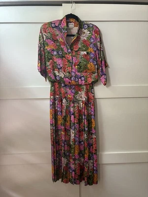 VTG Neiman Marcus 100% silk flowery maxi pleated dress, 6 runs small - Image 1 of 4