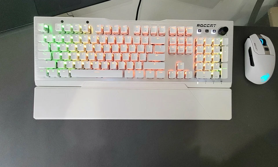 Roccat Vulcan 122 Aimo and Kain 220 Aimo - Image 1 of 1