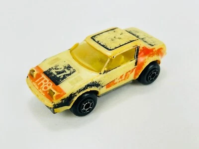 VINTAGE 1982 Matchbox Twilight #406605 Triumph Car - Image 1 of 4