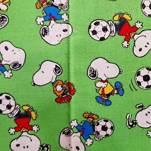 Peanuts Fabric - Vintage Snoopy Playing Soccer - Green -Cotton - 1/2 Yd - NEW - Picture 1 of 4