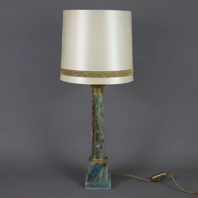 LÁMPARA DE MESA GRANDE - Eje de columna de ónix turquesa, decoración de bronce dorado al fuego. Foto 1 de 4