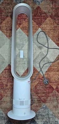 Dyson Cool Tower Fan AM07 White & Silver With Remote Very Good Condition  - Image 1 of 4