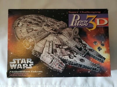 Puzzle PUZZ3D Star Wars Halcón Milenario con Pegatinas e Instrucciones Foto 1 de 3
