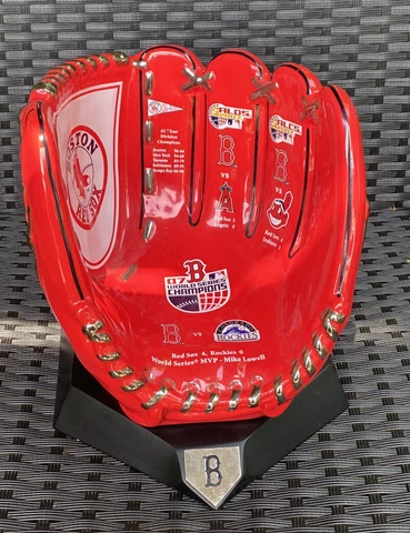 Red Sox 2007 World series Champions Commemorative Danbury Mint  Glove Cover