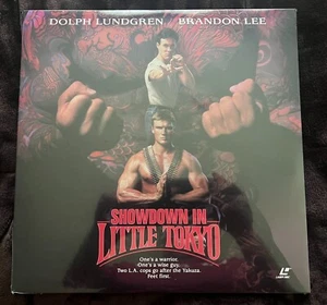 Showdown in Little Tokyo (Laserdisc, 1992) Brandon Lee & Dolph Lundgren - Foto 1 di 2