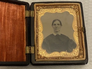 Antiguo Estuche Unión Gutta Percha Ornado Noveno Plato Tinte Luto Mujer Años 1860 - Imagen 1 de 13