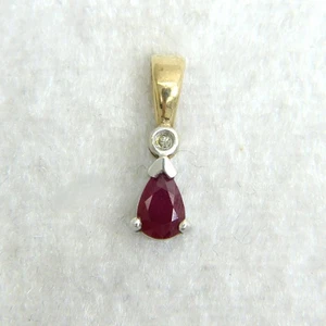 Colgante de diamantes y rubí pera de oro de 9 quilates 9k - Imagen 1 de 5