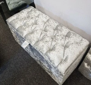 Large BEAUTIFUL COL DIAMOND OTTOMAN,STORAGE,TOY, BLANKET BOX IN CRUSHED VELVET - Picture 1 of 10