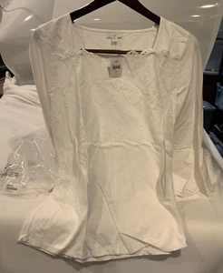 Women's J Jill Eyelet Trimmed Top, Style# KTP190531, Size L, Color White - Picture 1 of 10