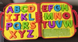 Elmo On The Go ABC Alphabet Letters Red Carrying Case Sesame Street Complete EUC