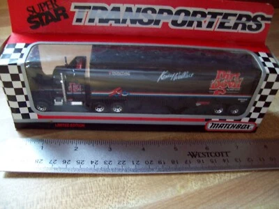 Camión Kenny Wallace 1993 Matchbox Transporter Dirt Devil Nascar en caja aprox 7" Foto 1 de 3