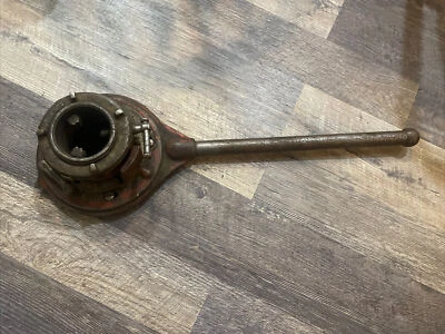 RIDGID NO. 65R PIPE THREADER FOR  1” , 1-1/4” , 1-1/2” , & 2” PIPE WITH HANDLE - Image 1 of 4