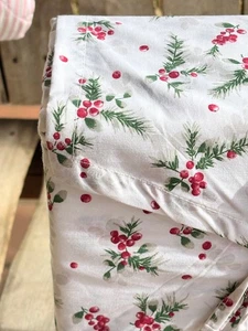 Laura Ashley Cotton Percale QUEEN Size Sheet Set  Mistletoe Berry Christmas - Picture 1 of 8