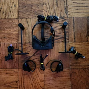 Oculus Rift CV1 VR Headset Full Set Black Virtual Reality Tested Good Condition - Picture 1 of 20