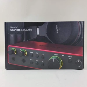 New Focusrite Scarlett 2i2 Studio 4th Gen 2 Channel Preamplifier - Picture 1 of 8