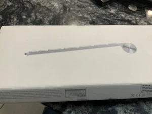 Apple A1314 Wireless Silver Slim Mini Keyboard NOT WORKING! W/BOX & manual - Picture 1 of 5