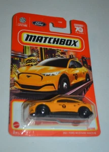 MATCHBOX 2023 CITY ADVENTURE 22/100 - 2021 FORD MUSTANG MACH-E YELLOW NYC TAXI - Picture 1 of 5