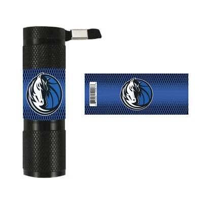 Светодиодный фонарик Fanmats NBA Dallas Mavericks 1,1 дюйма x 3,4 дюйма - Изображение 1 из 2