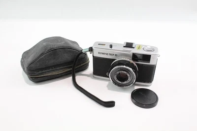 Vintage Olympus Trip 35 Compact Film Camera Working w/ D. Zuiko 40mm F/2.8 Lens - Image 1 of 4
