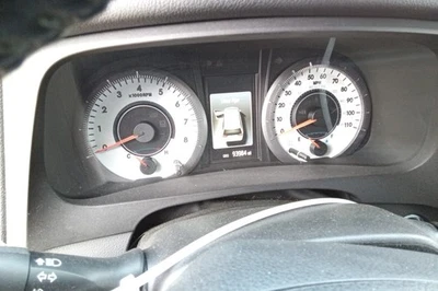 Sienna 2015 OE velocímetro medidor grupo 93 k millas Toyota Foto 1 de 4