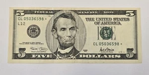 2001 STAR NOTE $5 Federal Reserve Note Bill - Picture 1 of 3