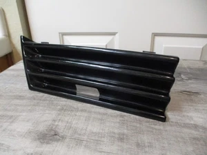 Cubierta de ojo de gancho de remolque Mercedes Clase E W210 E320 1996-1999 OEM plata brillante met - Imagen 1 de 11