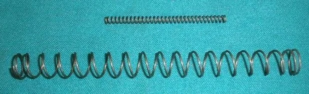 Pistola francesa MAB modelo D 7,65 mm - resorte de pasador de disparo y resorte de retroceso Foto 1 de 1