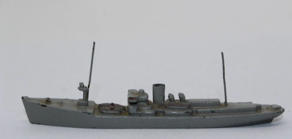 zx3585, Altes Wiking Kriegsschiff U-Boot-Begleitschiff Donau Metall 1:1250 Fotos - Bild 1 von 4