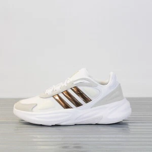 Zapatillas de running para mujer Adidas Ozelle Cloudfoam blancas/doradas H06121 PVP £79,99 - Imagen 1 de 7