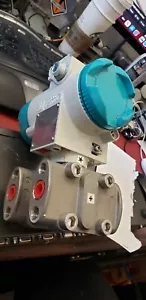 NEW Siemens Sitrans P 7MF4433-1CA22-1NC6-Z Differential Pressure Transmitter - Picture 1 of 5