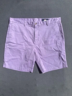 Corta Vineyard Vines púrpura claro talla 40 Foto 1 de 4