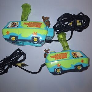 2 Jakks Pacific Scooby-Doo The Mystery Machine Plug-in-Play TV Game 2006